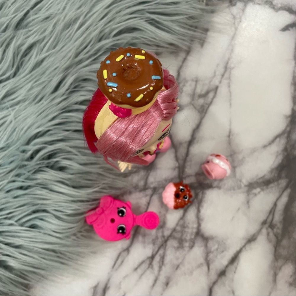 NWOB SHOPKINS shoppies Donatina - Picture 6 of 7